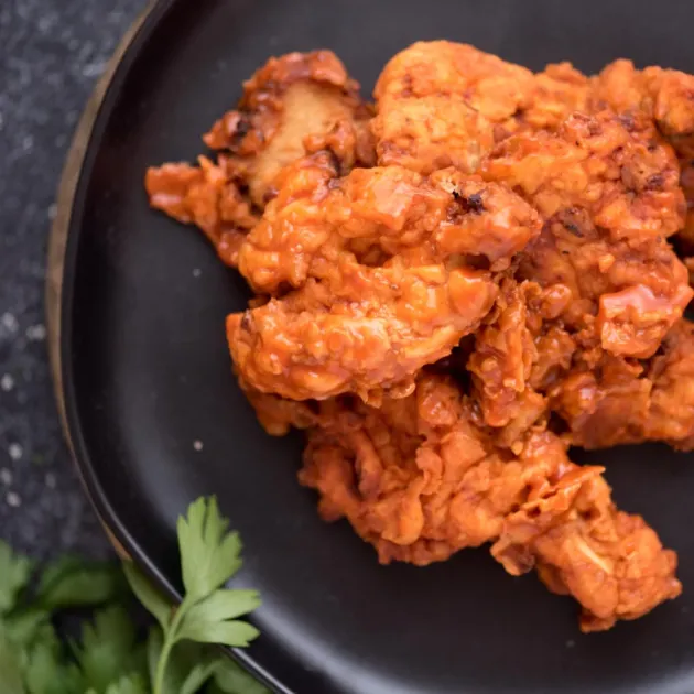 6 Pcs Boneless Hot Wings Over Ric & Salad